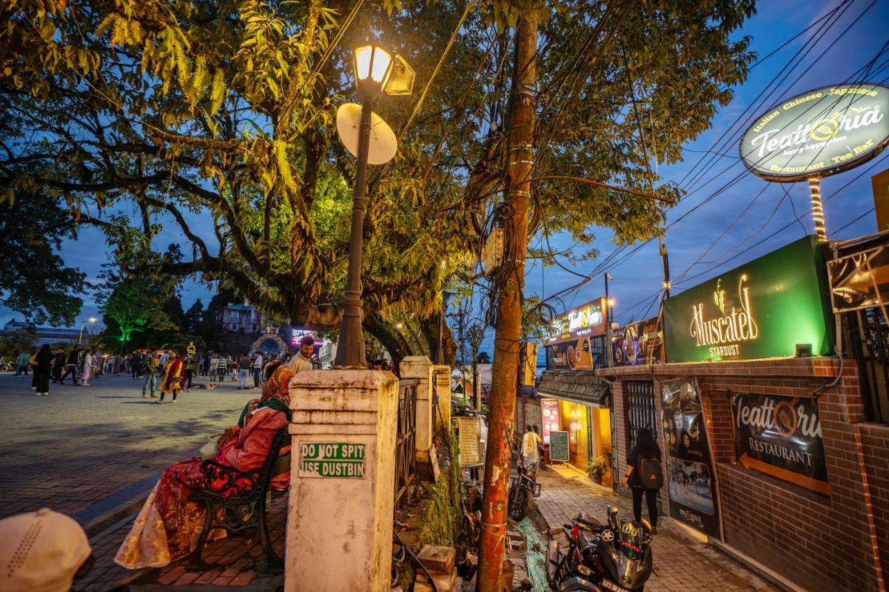 Muscatel Stardust - Chowrasta Mall Road Darjeeling  Bagian luar foto