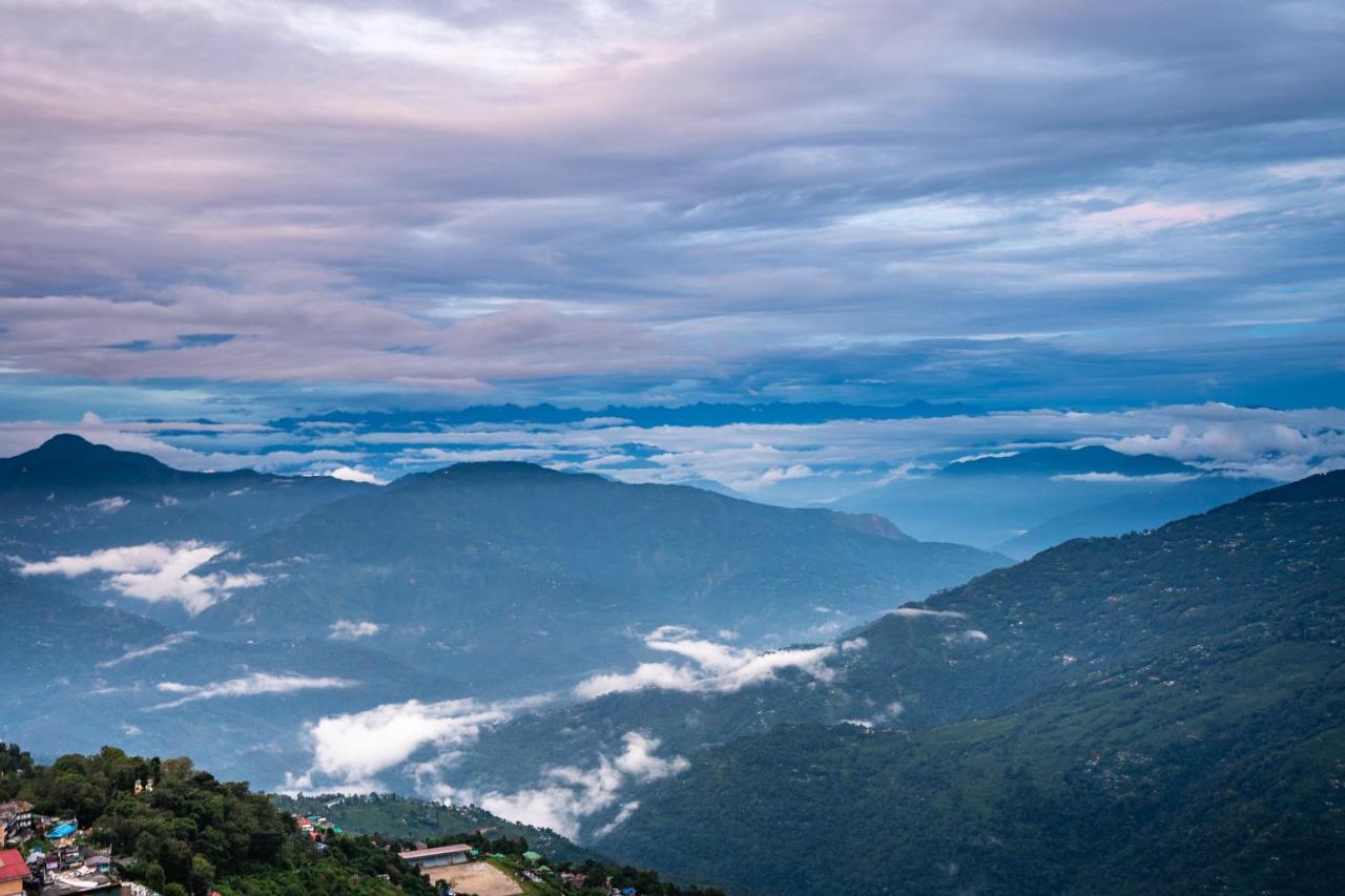 Muscatel Stardust - Chowrasta Mall Road Darjeeling  Bagian luar foto